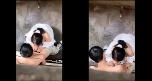 Quay lén em nữ học sinh bj cho ghệ trong hẻm